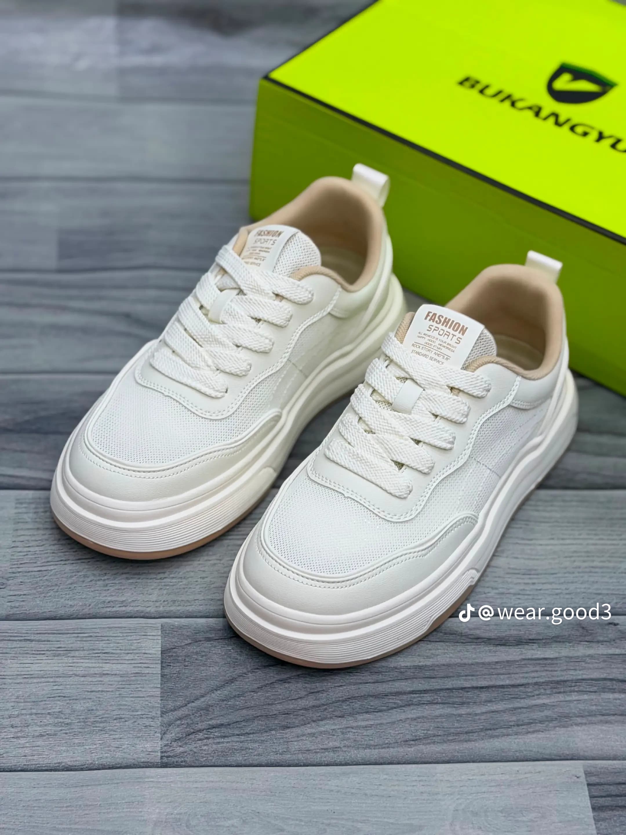 Classic Casual Sneakers – Stylish Everyday Shoes