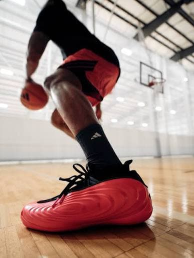 Men's Coral Pink & Black Sculpted Performance Basketball Shoes