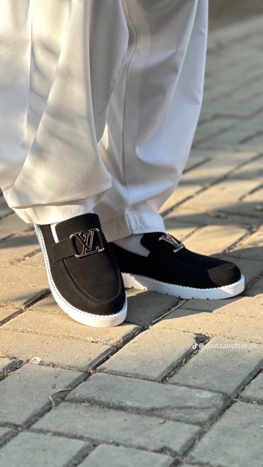 Classic Black Loafers – Premium Casual Slip-On Shoes thumbnail 2