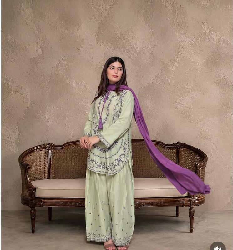 : Women’s Pistachio Green & Purple Embroidered 3-Piece Suit thumbnail 2