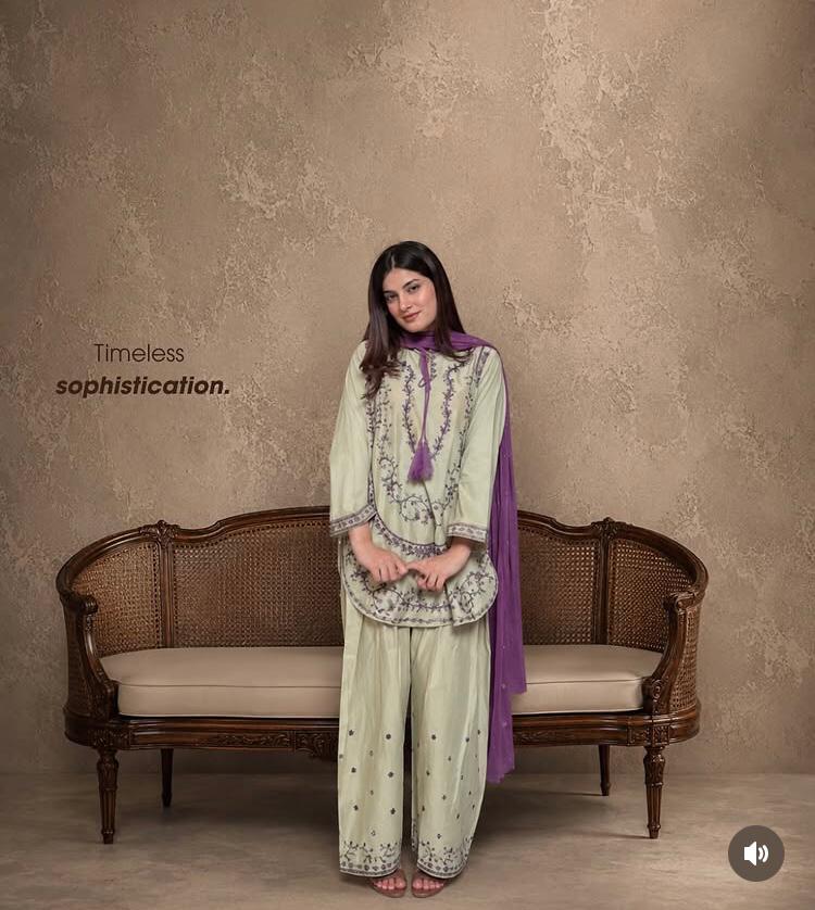 : Women’s Pistachio Green & Purple Embroidered 3-Piece Suit thumbnail 3